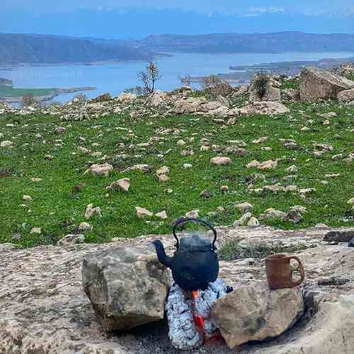 یاسین شیخی لب ساحل که شونی ته دست گرفتارمه